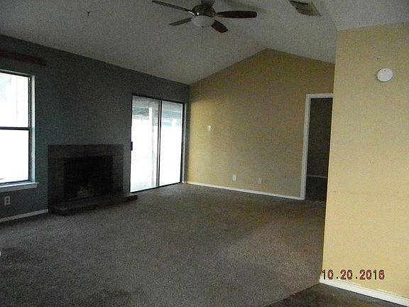 Additional Living Room