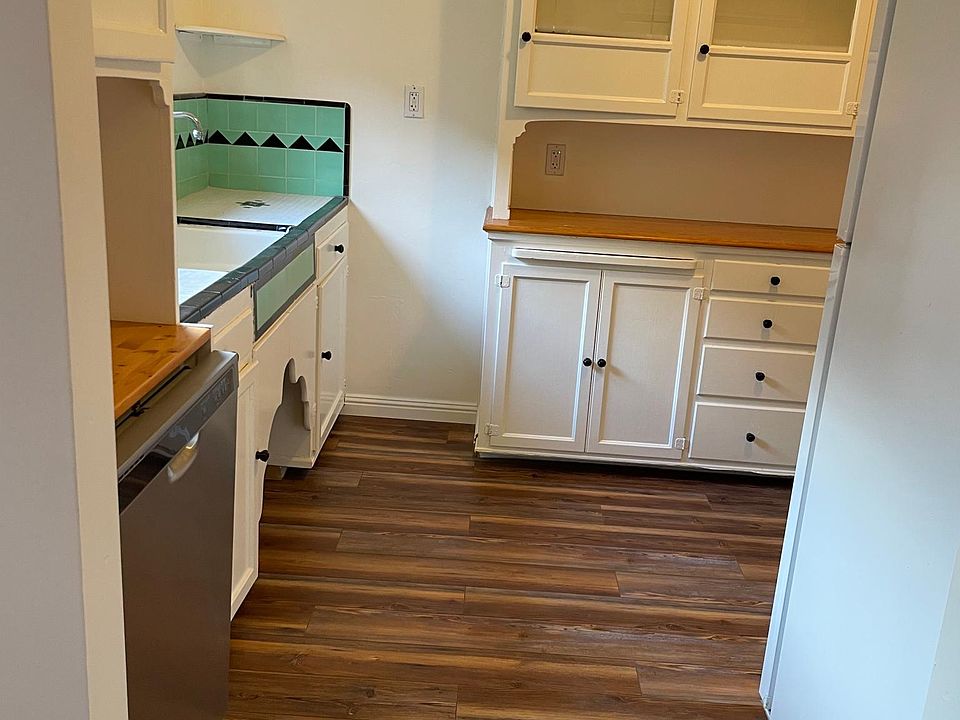 Kitchen with tons of storage and dishwasher!