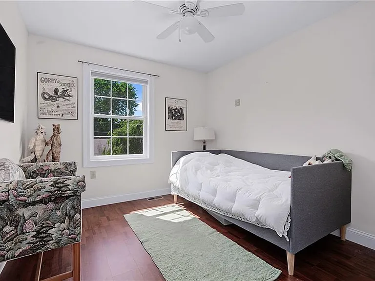 45 Oakwood Ave — Photo 21