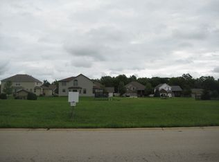 129 N Wesley Dr, Peotone, IL 60468