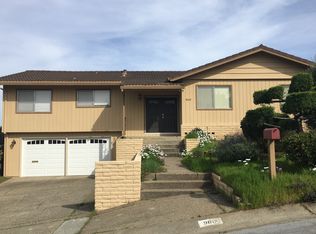 960 Regent Dr, Los Altos, CA 94024