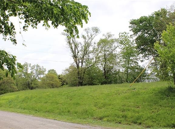 3rd image of 2501 Main St