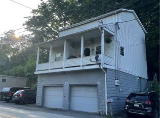 648 Millers Run Rd, Cuddy, PA 15031