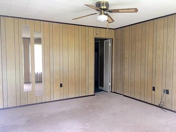 2nd image of 222 Mockingbird Ln