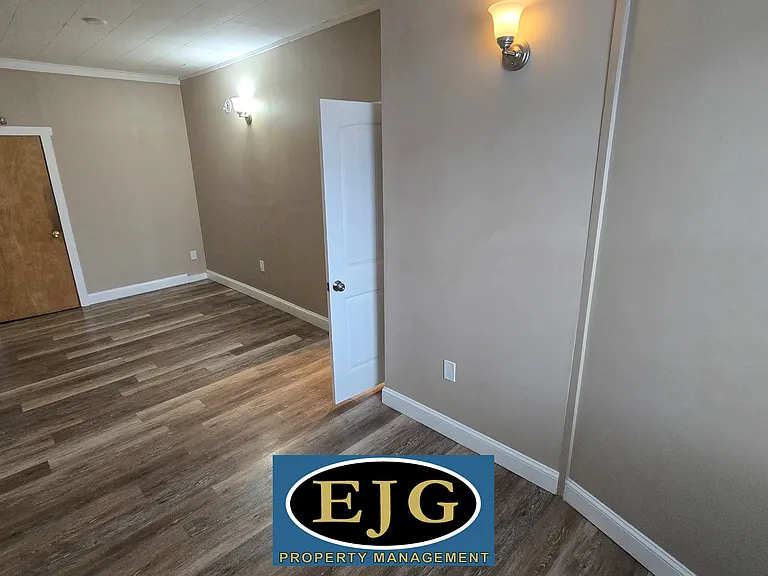 504 Main St #1 — Photo 29