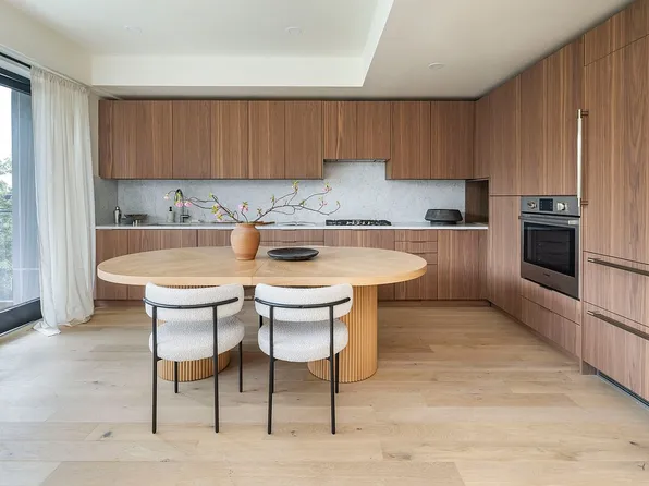 353 20th St Floor 3, Brooklyn, NY 11215