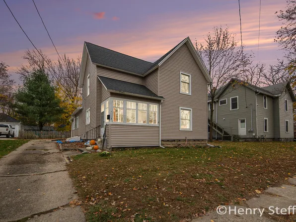 128 W Bond St, Hastings, MI 49058