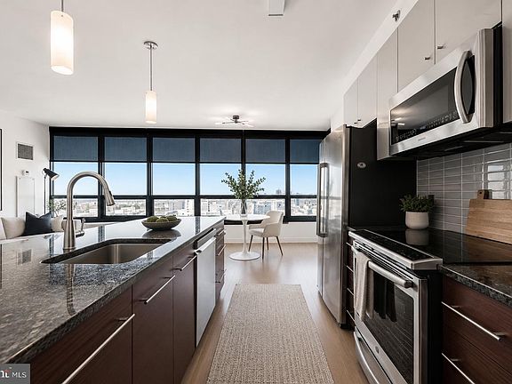 2nd image of 2101 Market St Unit 2001
