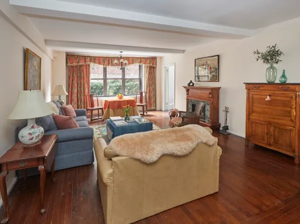 210 East 73rd Street image 3 of 15