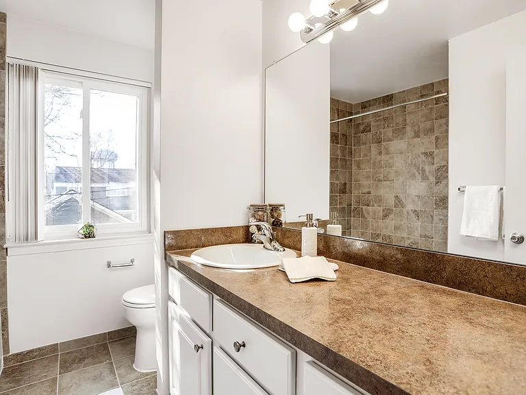 Edgewood Court North — Photo 7