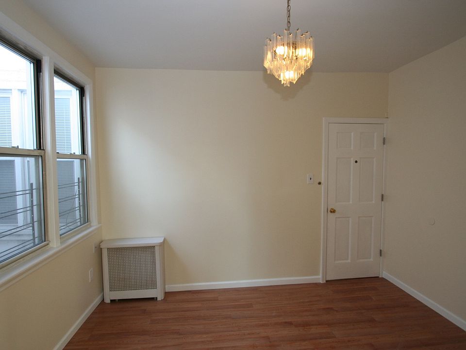 1st image of 12512 18th Ave APT 2R