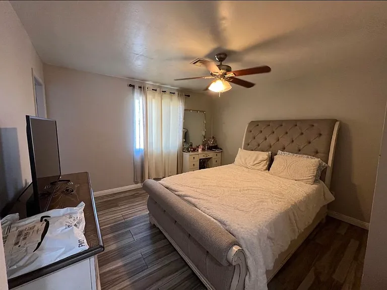 4864 W 18th Ln — Photo 9