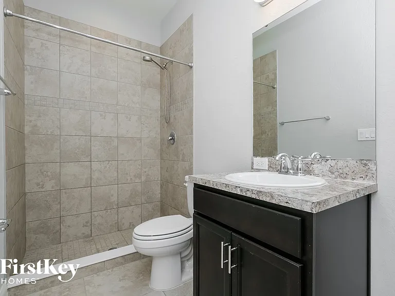 5812 Valentino Way — Photo 14
