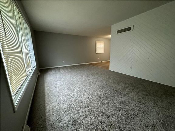 3rd image of 5128 NW Woody Creek Ln
