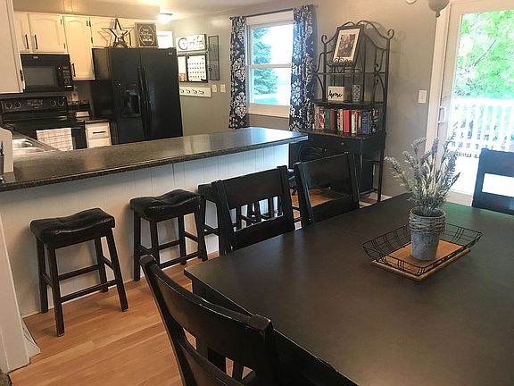 Kitchen & Dining Room