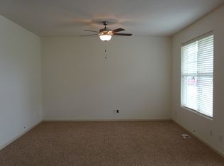 15803 Young Cir, Bennington, NE 68007