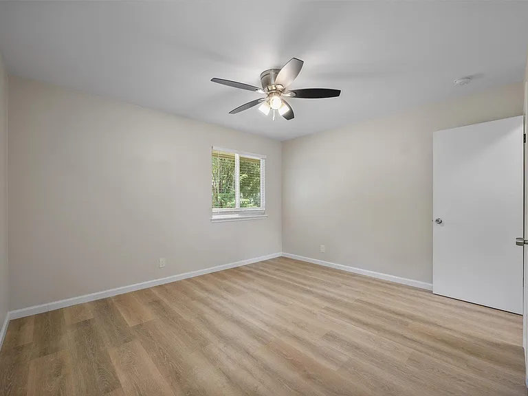 1100 Red Cliff Dr — Photo 25