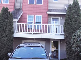 15 Miranda Ln, Stratford, CT 06615