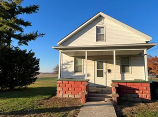 611 W Green St, Le Roy, IL 61752