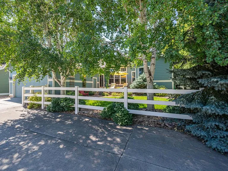 4220 Ravenna Pl — Photo 43