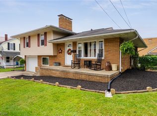 27 E Friend St, Columbiana, OH 44408