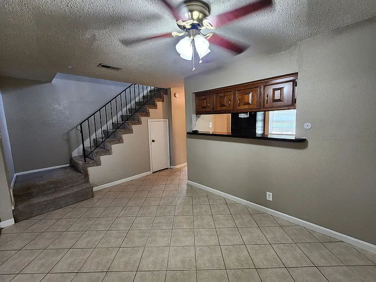 7604 Bridges Ave #B — Photo 4