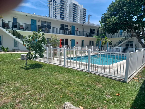 3252 NE 13th St APT 8, Pompano Beach, FL 33062