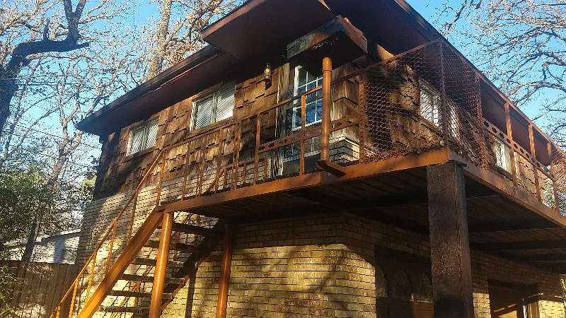 Water View Apt with Balcony and private stairs — Photo 1