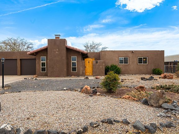 2nd image of 310 Veja Baja Dr SE