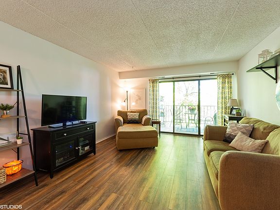2nd image of 475 Plum Creek Dr #2114