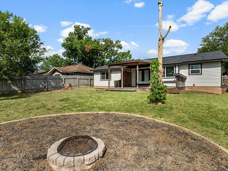 10107 Floyd Dr — Photo 26