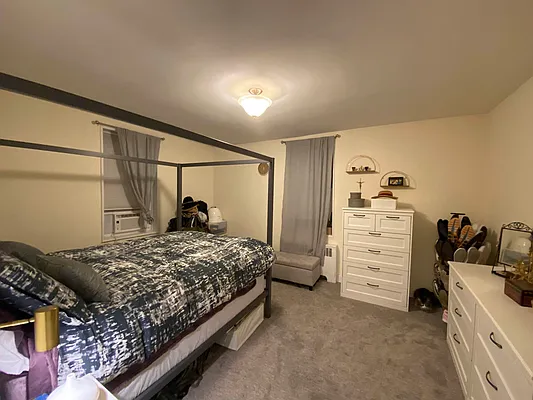 Rented by Smart NY Realty LLC | media 13