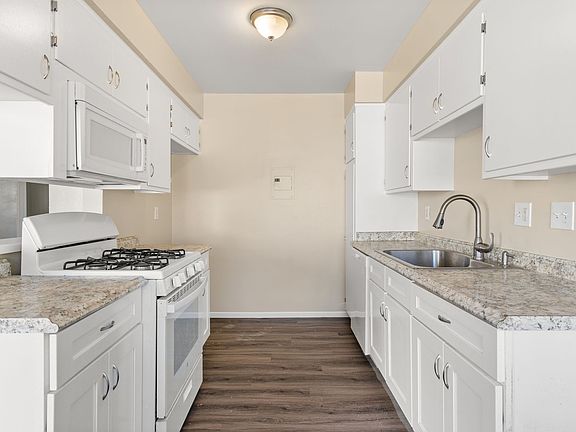 4th image of 811 Gardenia Ave APT 4