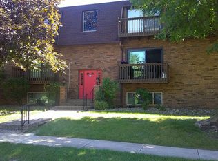 3124 4th St APT 11, Moline, IL 61265