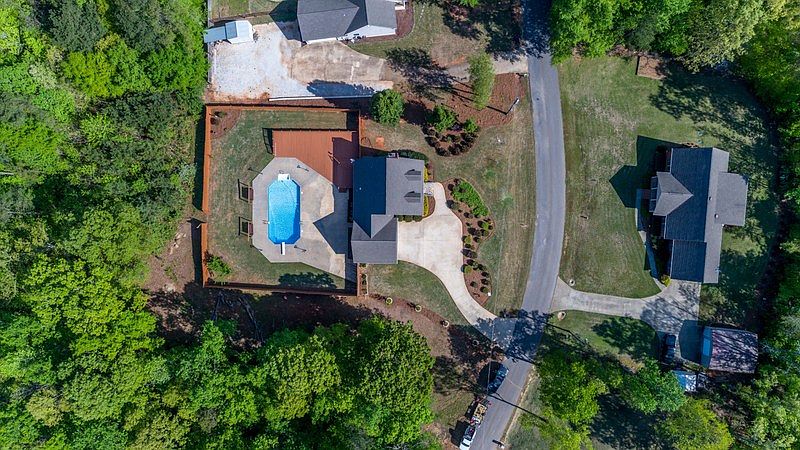 1st image of 164 Lee Road 894
