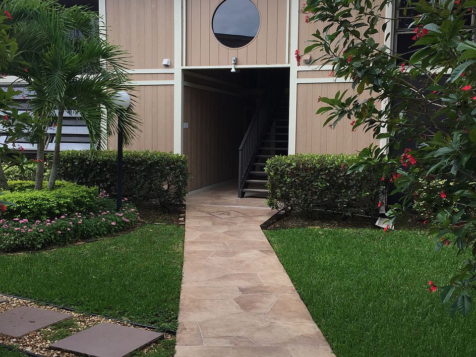 1st image of 7128 Ashmont Cir #207