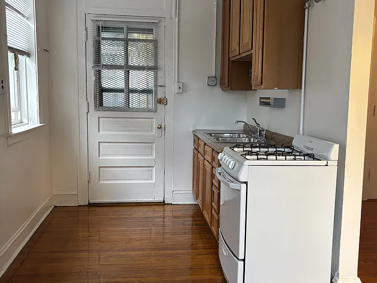 1216 W North Shore Ave #2S — Photo 3