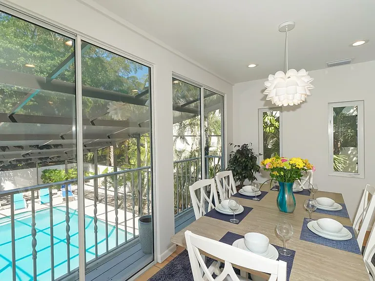 228 Van Buren Dr — Photo 10