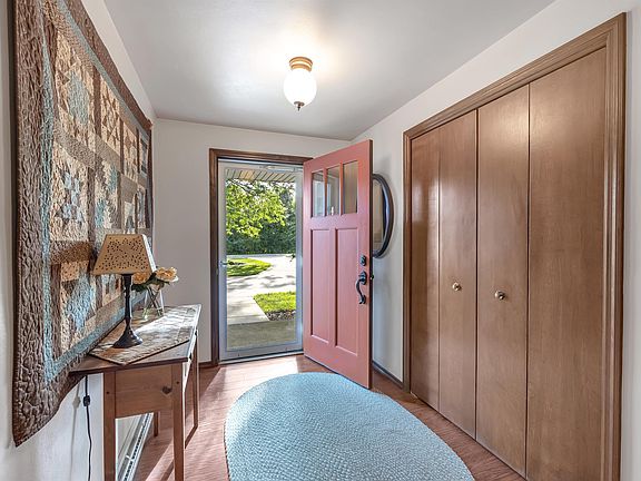 3rd image of 3826 Hidden Valley Ln