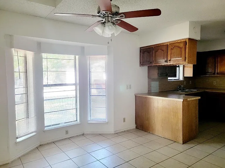 101 Prairie Creek Cir — Photo 6