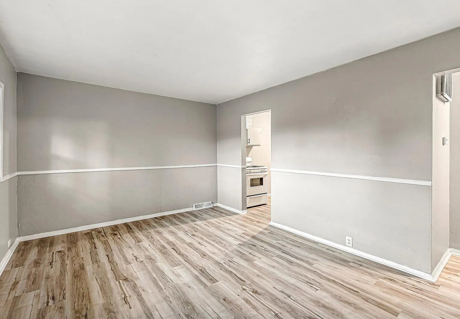 2 bed, 720 sqft, $1,125 — Photo 4
