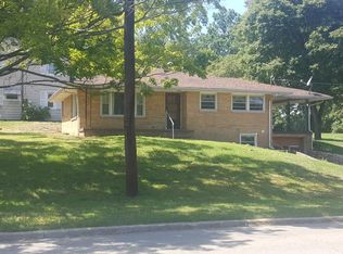 16 N Hillside Rd, Canfield, OH 44406
