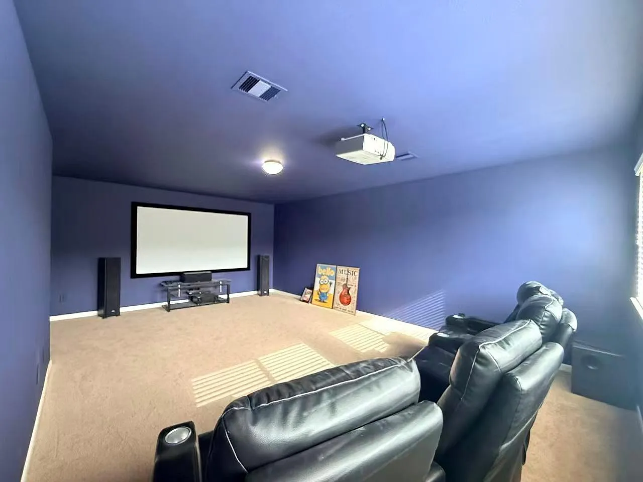 4 bed, 2.5 bath, 2905 sqft, $2,500 — Photo 4