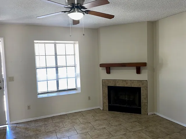 921 W University Dr #1094 — Photo 2