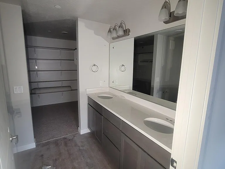 383 S Turley Ave #1 — Photo 16