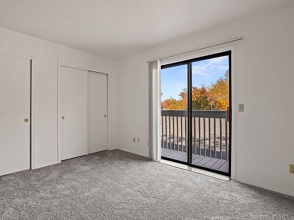 5th image of 3056 S Cantrell Ln