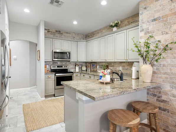 5250 E ROLLING RIDGE Road, San Tan Valley, AZ 85140