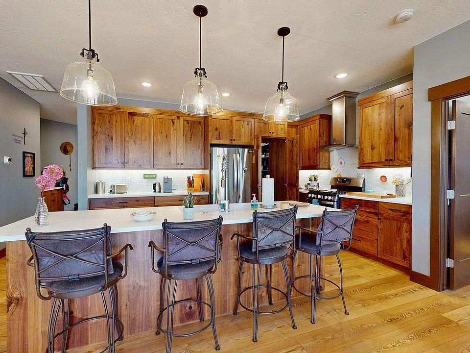 1st image of 2904 Oak Springs Rd