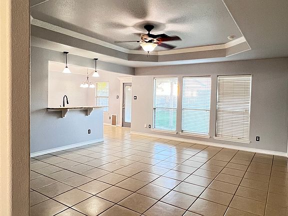 4th image of 6218 Queen Bess Dr