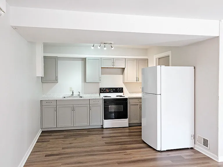 1640 Center Ave #B — Photo 4